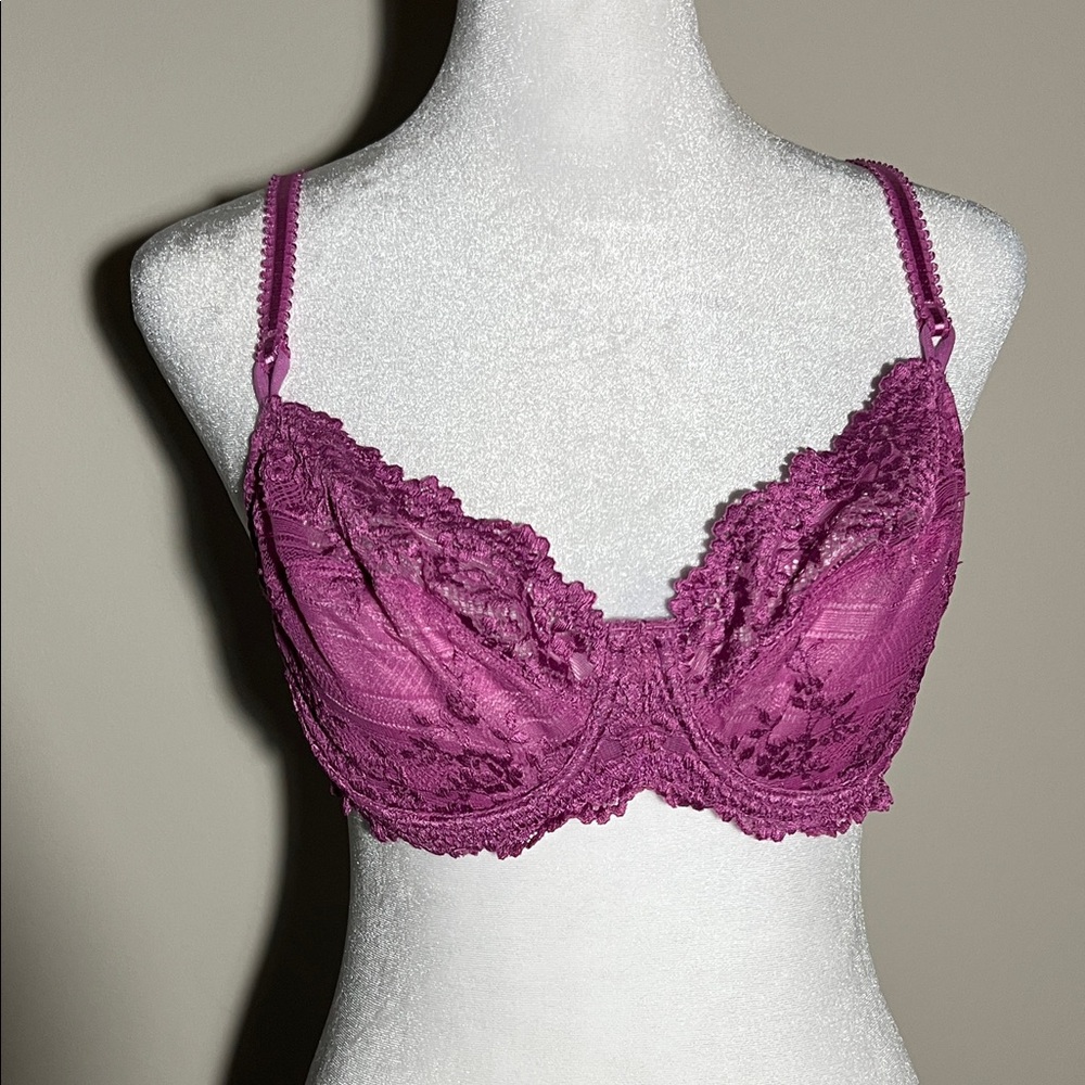 Lace Underwire Bra in Pink